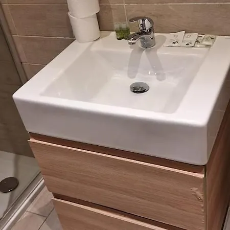 & Restaurant San Marco Ab فندق توسكولانو ماديرنو